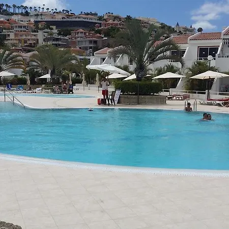 Ξενοδοχείο με διαμερίσματα Malibu Park 3*