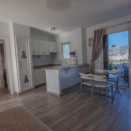 Malibu Park Hotel apartamentowy Costa Adeje (Tenerife)